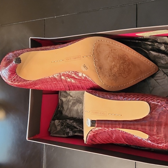 VC Pumps - Picture 4 of 4